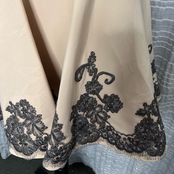 Tiffany Designs Blush/ Gunmetal Mini Dress - Picture 4 of 8